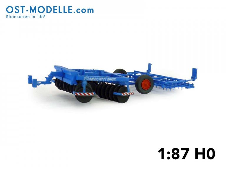 Scheibenegge Fortschritt B402 Arbeitsstellung blau